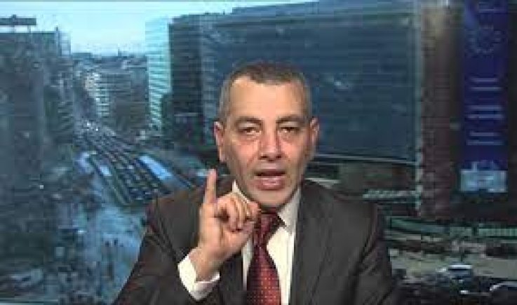 رئيس المعهد الأوروبي للقانون الدولي والعلاقات الدولية : تواجد السفينة الإماراتية في مياه اليمن غير شرعي